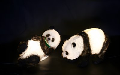 玻璃鋼發光熊貓雕塑